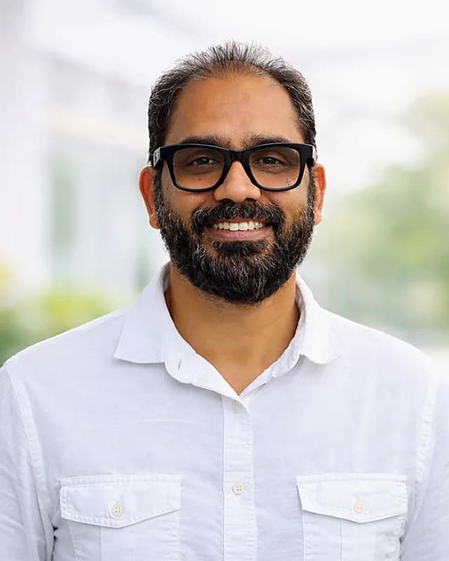 Srinivas Posinasetty, Founder and CTO of SoftAge Systems, Inc.